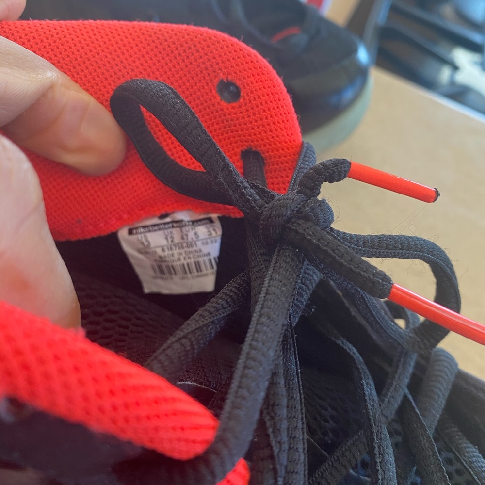 Sneakers - Picture 2 of 4